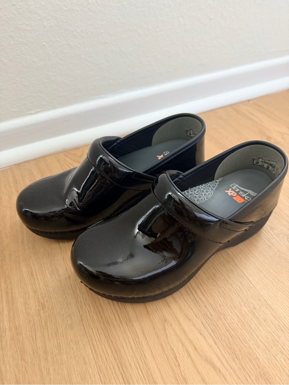 Dansko XP Non Slip Black Patent Leather Clogs